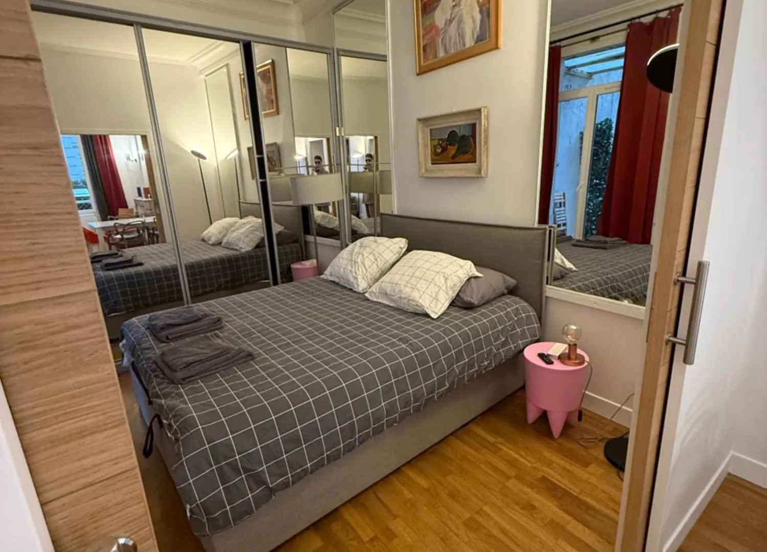 2 Bedroom With Spacious Terrace Minutes From Champs Elysees * Paris