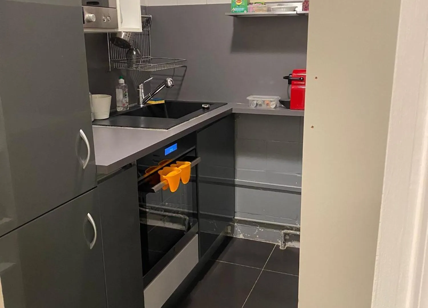 2 Bedroom With Spacious Terrace Minutes From Champs Elysees פריז
